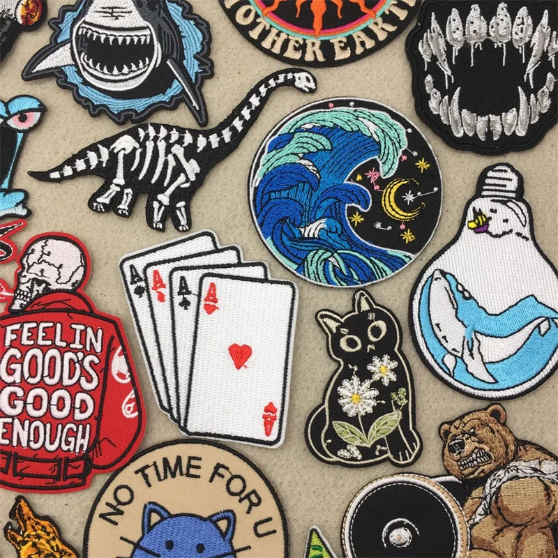 Наклейки на куртку. Нашивки летчиков. Наклейки на куртку буквы. Наклейки на одежду. Значки наклейки на одежду.