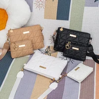Solid color women's shoulder bag with a full sense of design, simple messenger bag, and small square bag that can go out.