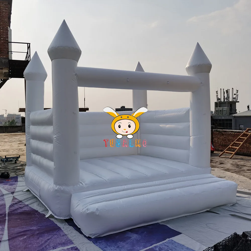Castelo-branco-infl-vel-da-casa-do-salto-da-casa-do-evento-bouncy-da ...