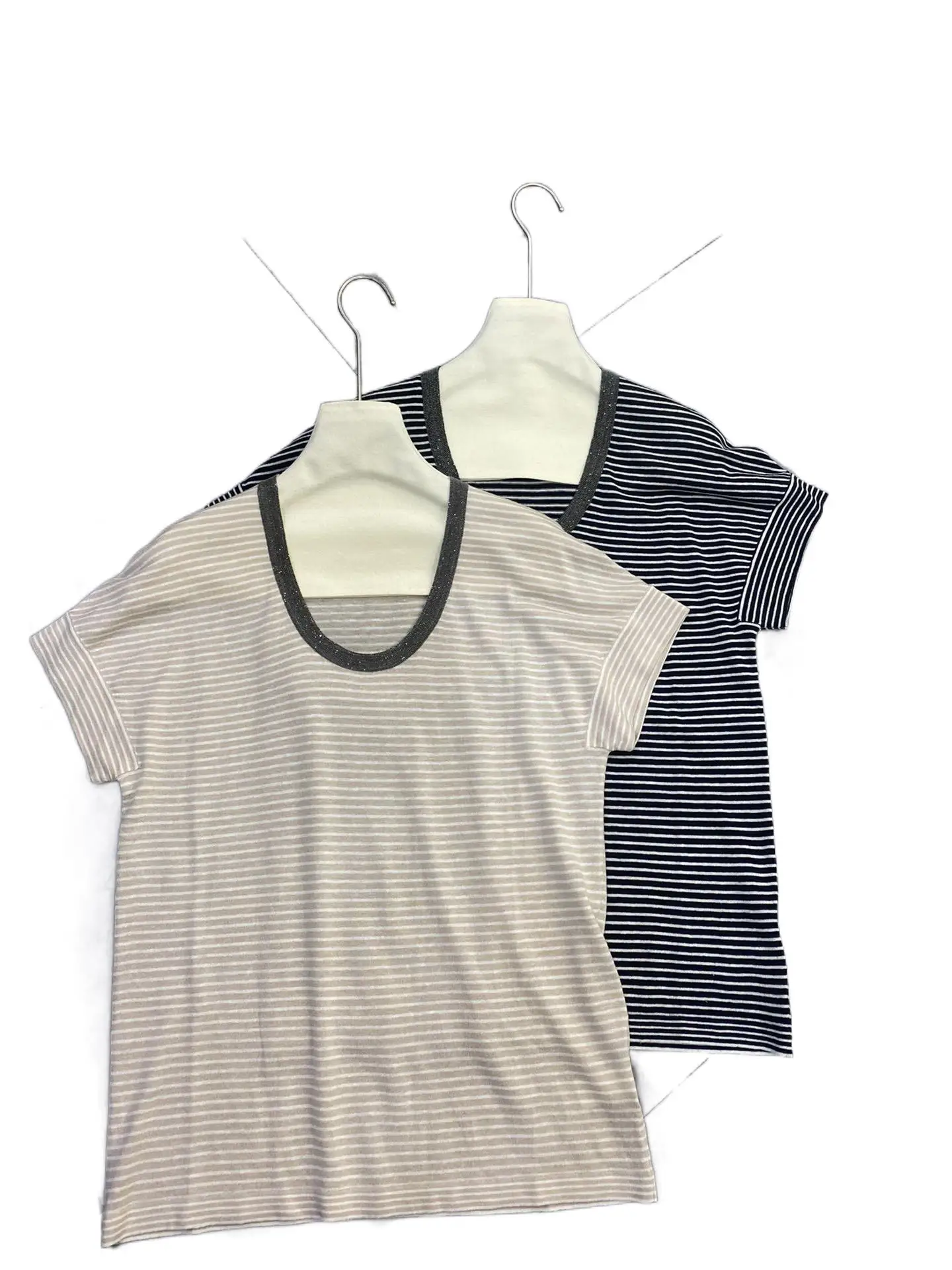 

2023 Women's Clothing U-Collar Top