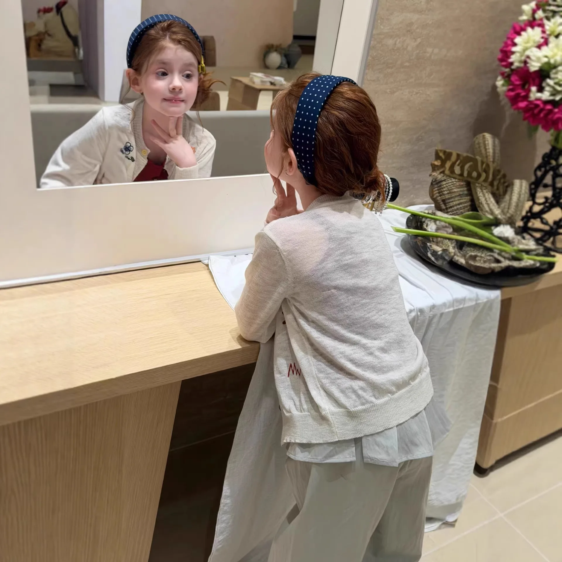 2026 봄 여름 새로운 여자아이 고품질 스윗 자수 가디건 아동 코트 여름 자외선 차단 의류