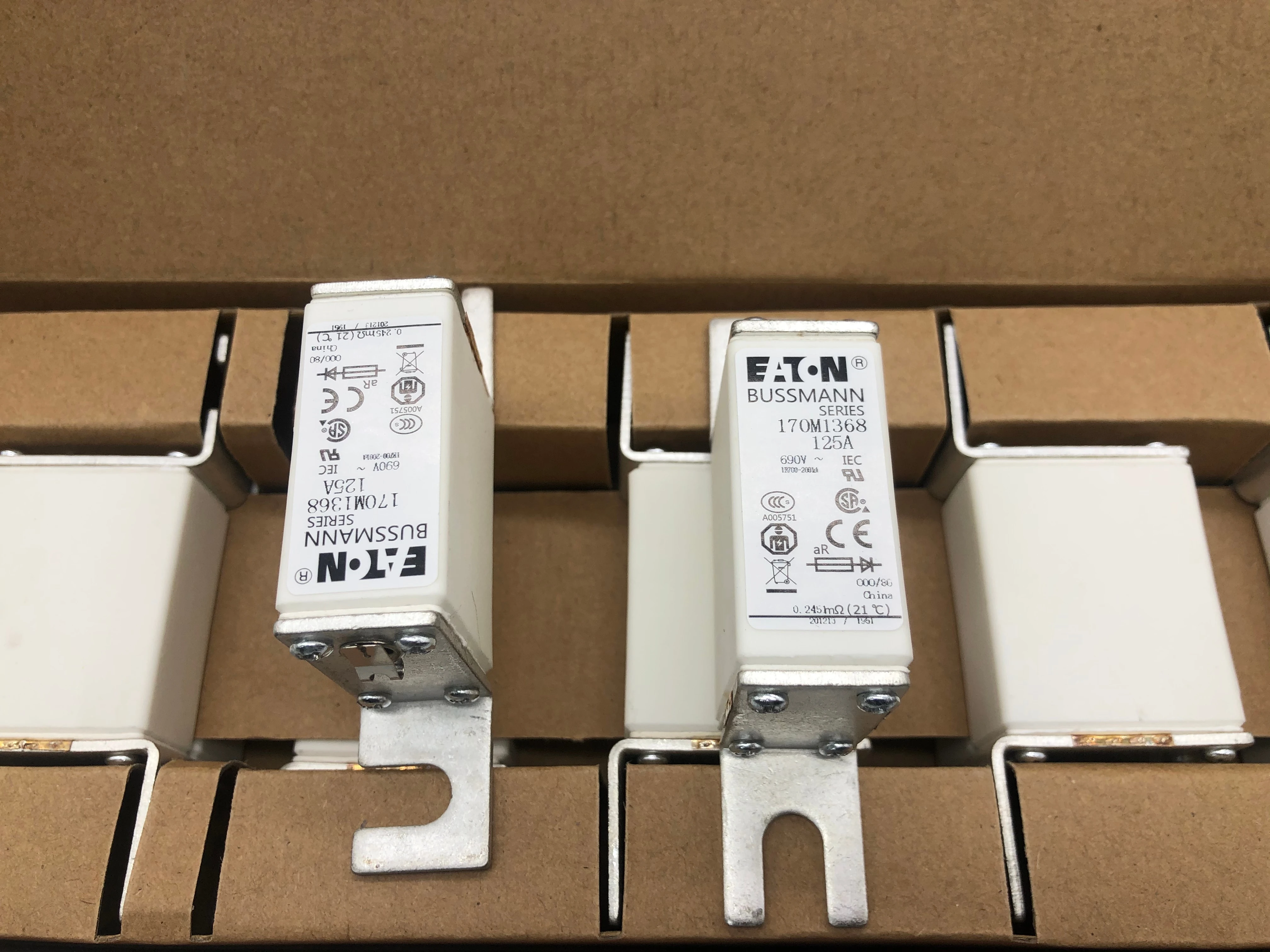 

170M1368 125A New Fuses