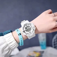 Montre électronique étanche pour femmes et hommes, montre de sport pour couple avec veilleuse avec fonctions d'alarme et de minuterie 2