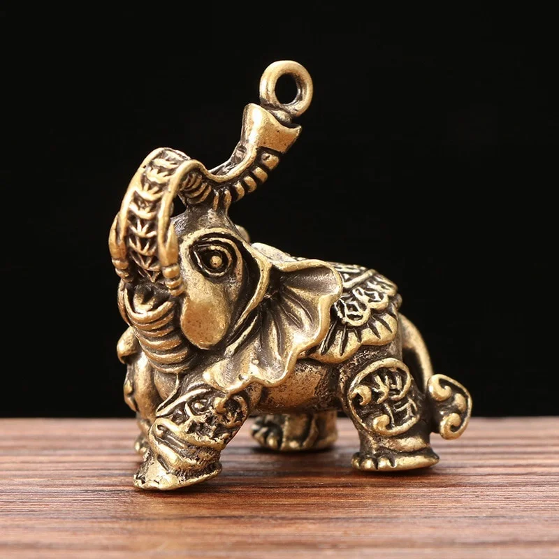 Description Picture 2 of itemRetro Brass Auspicious Elephant Ornaments Keychain Metal Animal Keychain