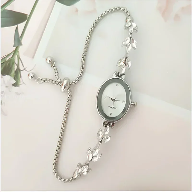 New Elegant Watch for Women Rhinestone Inlaid for Clover Lady Watches Oval Fashion Quartz Wristwatch Bracelet Clocks Reloj Mujer 4