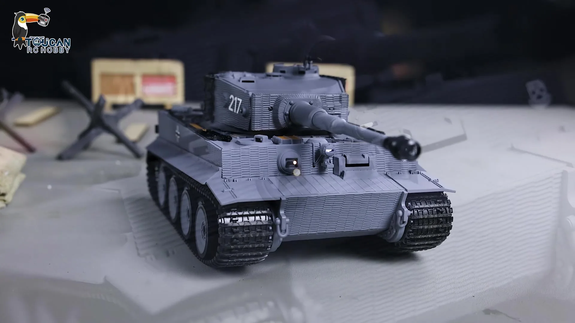 Carro Armato Tiger Tedesco Scala 1/16 RC 2.4G Con Lancio Pellet, Effetti Fumo E Sospensioni - Modello Mimetico Migliorato