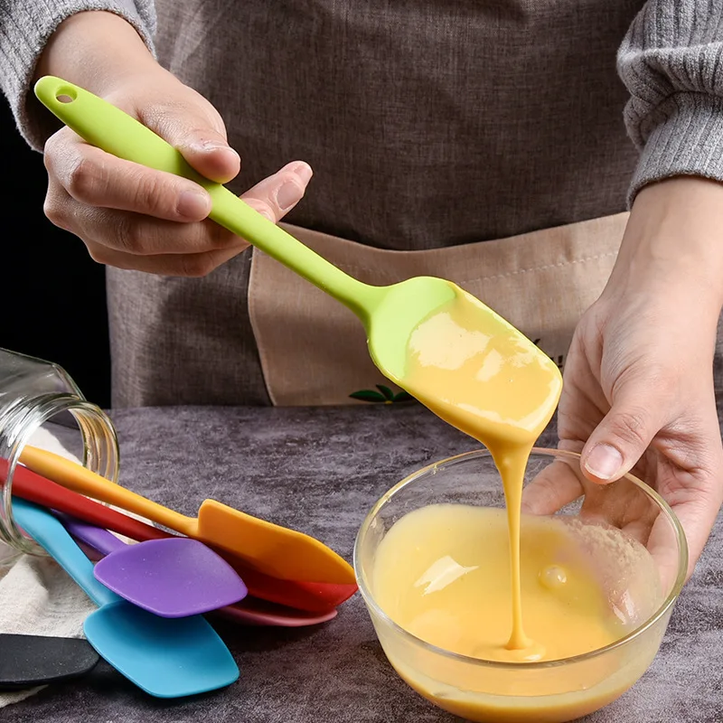 1PC 21cm Silicone Spatula Cream Spatula High Temperature Resistant Non-stick Spoon Kitchen Baking Accessories and Tools silicone spatula