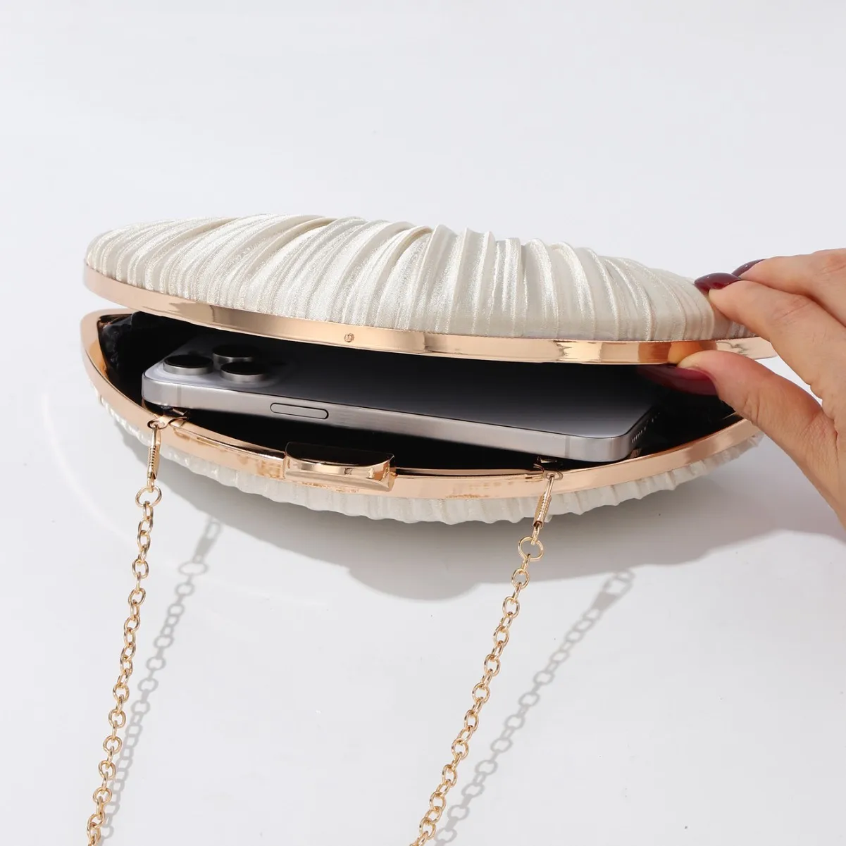 2025 New Trendy White Seashell Evening Bags For Women Banquet Party Clutch Handbag Fashion Temperament Shell Shoulder Bag Femme