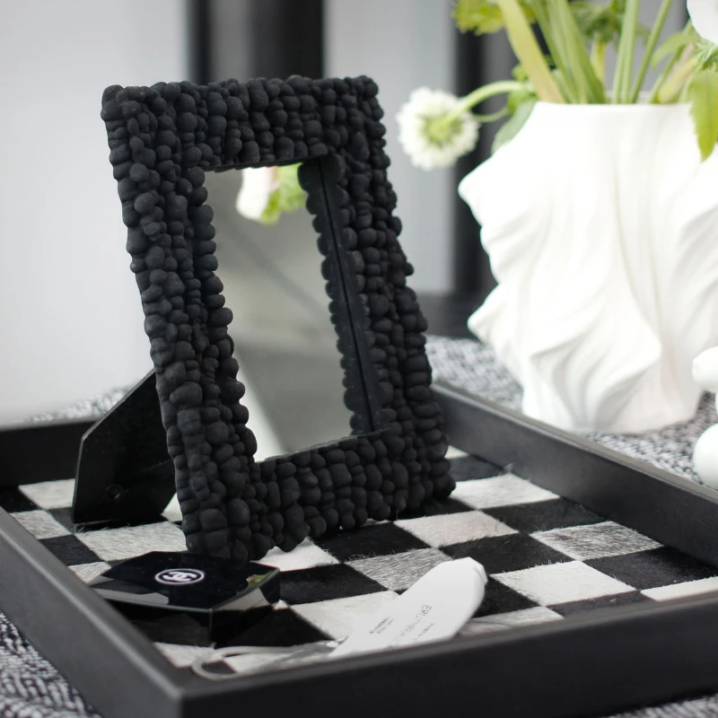 

Aesthetic Vanity Decorative Mirrors Desktop Bedroom Standing Decorative Mirrors Portable Espejos Decoration Living Room YY50DM