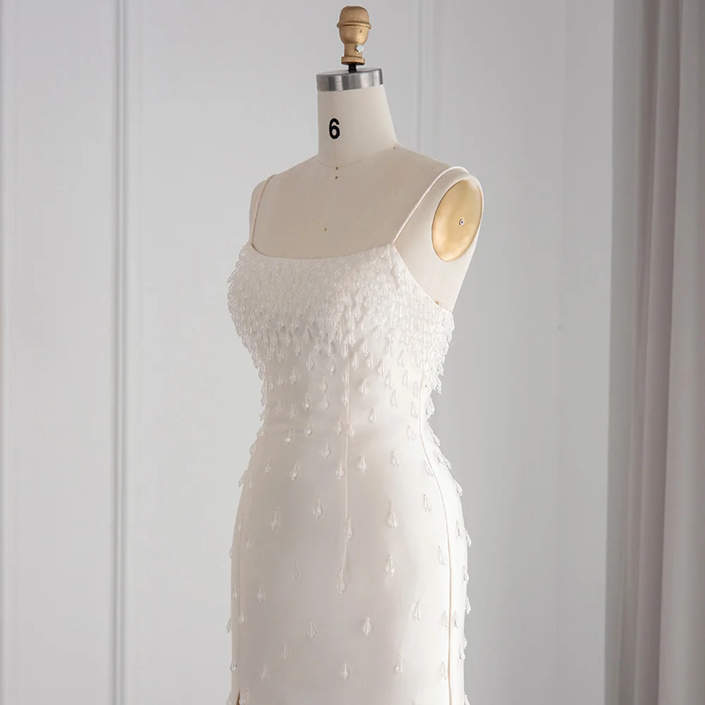 فستان انيق مزين بالكريستال