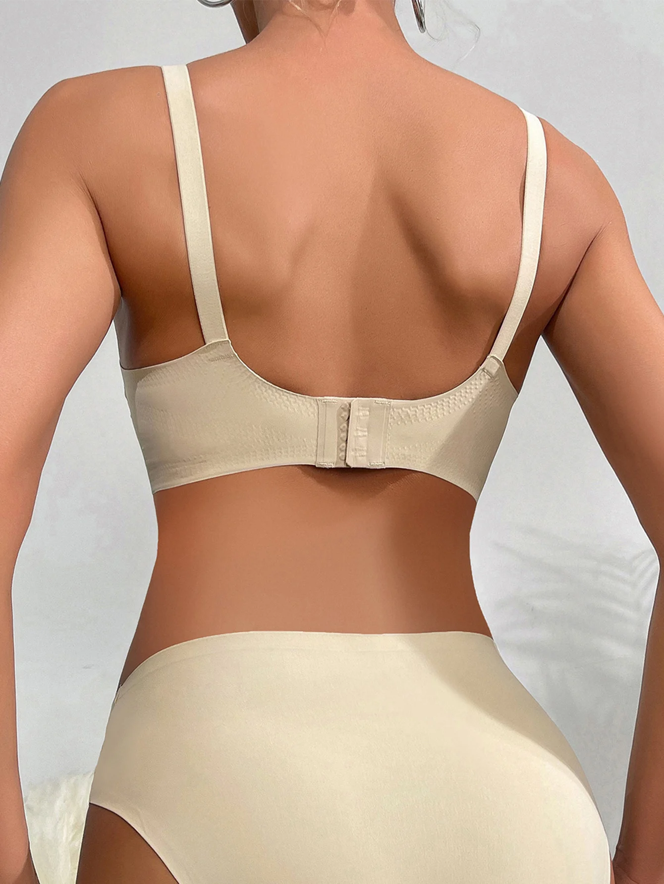 Wireless Maternity Bra Front Push Up to Prevent Sagging Seamless 3D Breathable Comfortable Nursing Bra 2