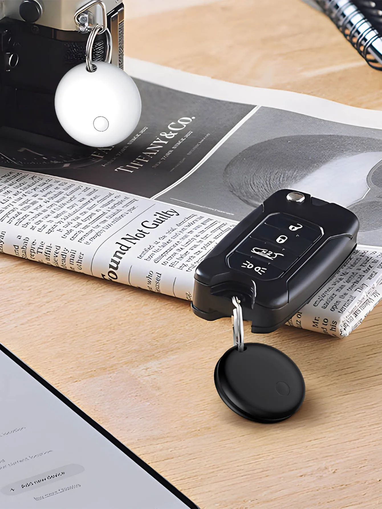 Suitable for Apple Airtag Locator, the Elderly Is Safe, Wallet Key Management, or Pet Care, All Enjoy Global Gps Precise Positioning Tracking, the Mini Body Shape Is Hidden and Powerful Guardian, Let Love and Important Items Never Lost (Apple Mobile Phone Only)