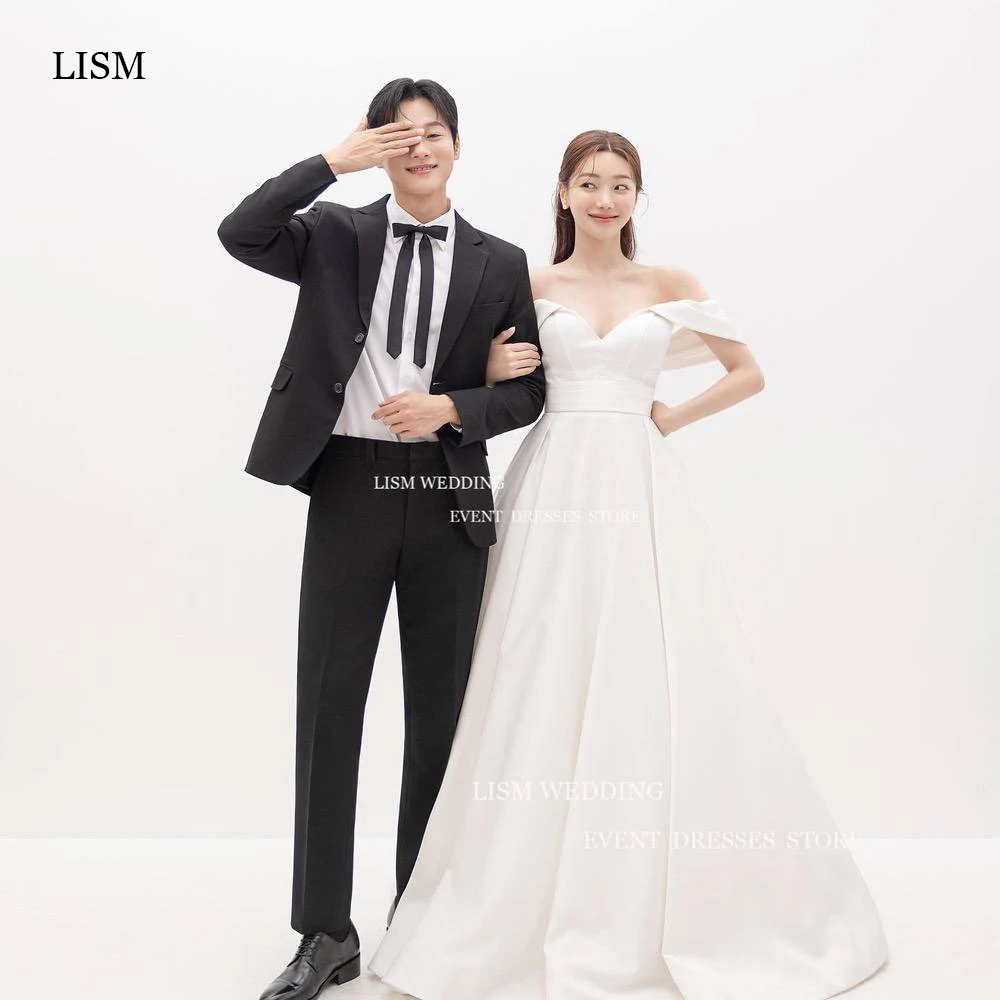 

LISM Simple Off Shoulder Wedding Dress Korea Photoshoot V Neck A Line Bridal Gown Soft Satin 한국 웨딩드레스 Custom Made