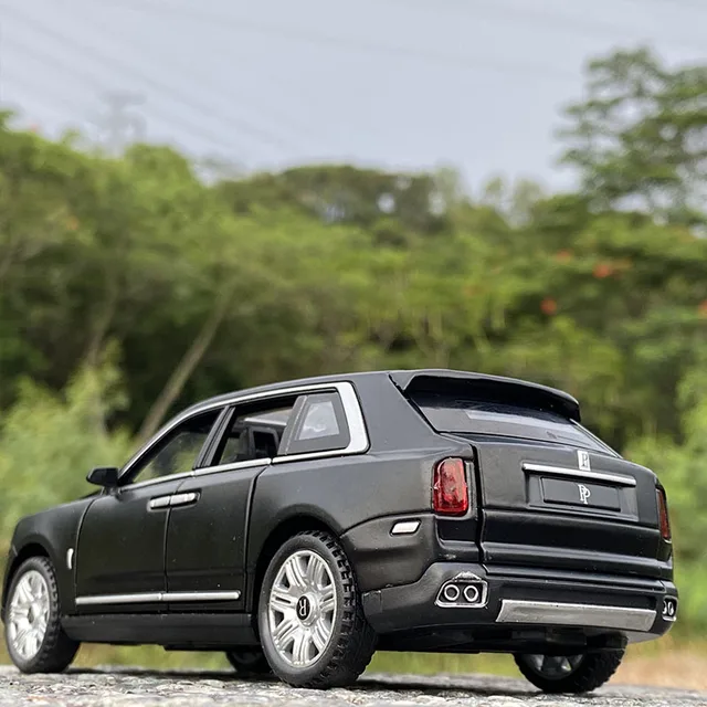1:32 Rolls Royce SUV Cullinan Alloy Car Model Diecasts Metal Toy Car Model Simulation Sound and Light Collection Childrens Gifts 5