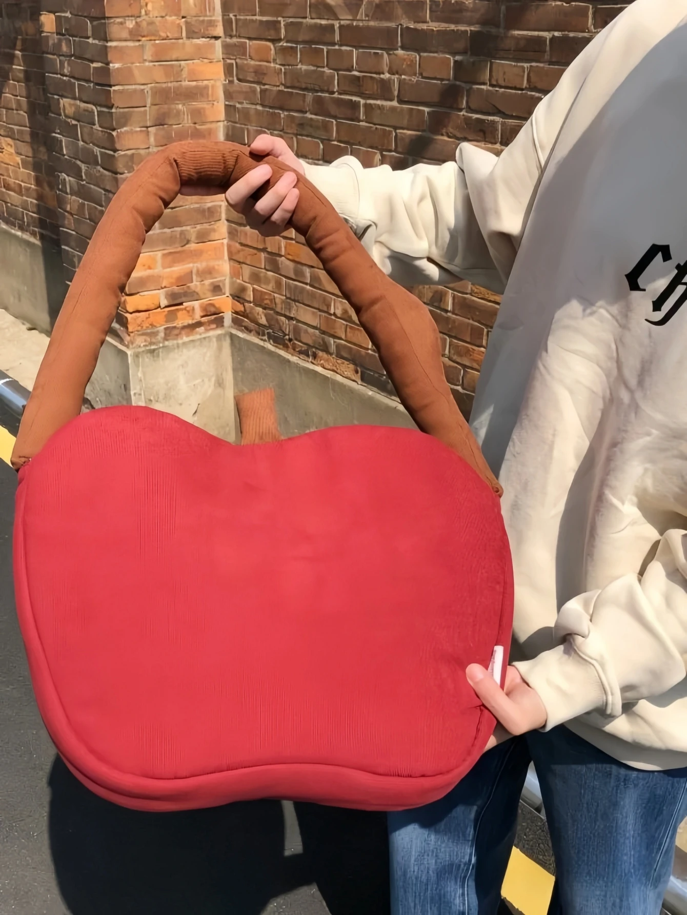 Sweet Apple-Shaped Laptop Game Book Backpack, 15“  Large Space Computer Tablet Shoulder Soft Crossbody Bag, Trendy Handbag Gift