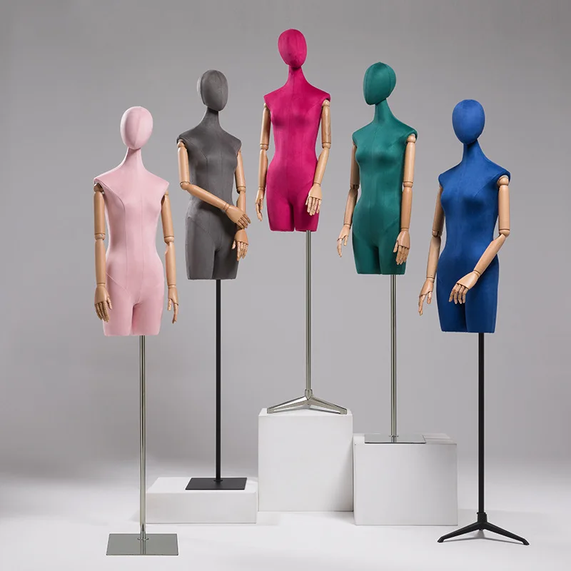 Modello Fittizio Da Donna Con Copertura In Tessuto Manichino Mezzo Corpo Femminile Con Base In Ferro Per Espositore Per Abbigliamento Da Sposa Con Fin