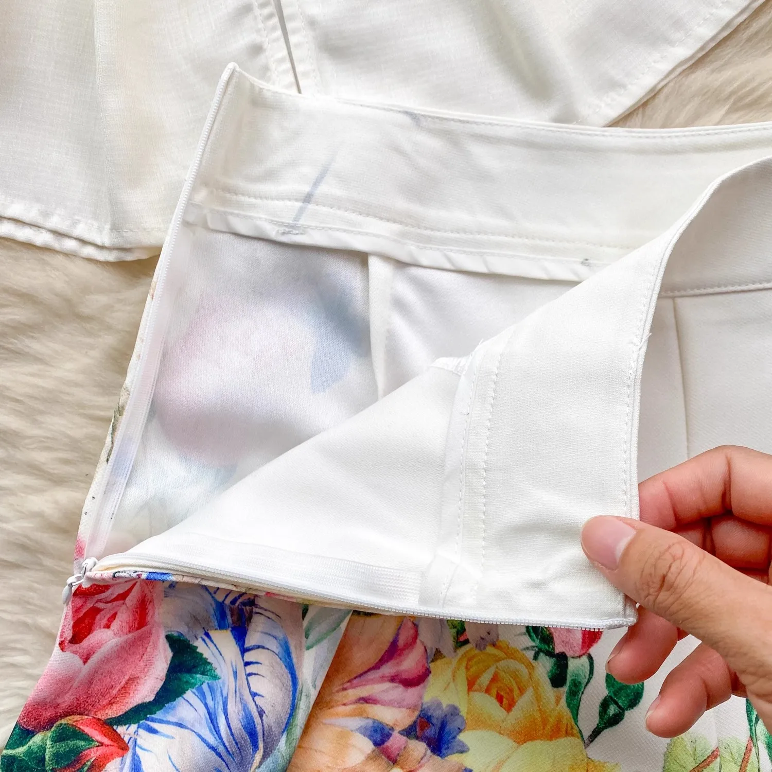 بدلة نسائية قصيرة من قطعتين ، بلوزات فضفاضة ، شورت...