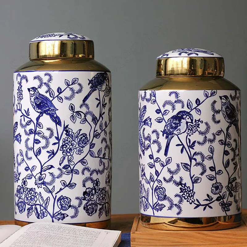 

Blue and White Porcelain Vases Chinese Classical Flower Decorative Jar with Lid Golden Stroke Flower Vase Living Room Decoration