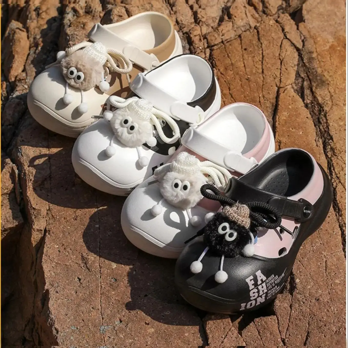 Clogs Women Sandals Summer Casual EVA Lightweight Outdoor Women's Shoes Anti Slip Thick Sole Beach Slides Couple Garden Shoes