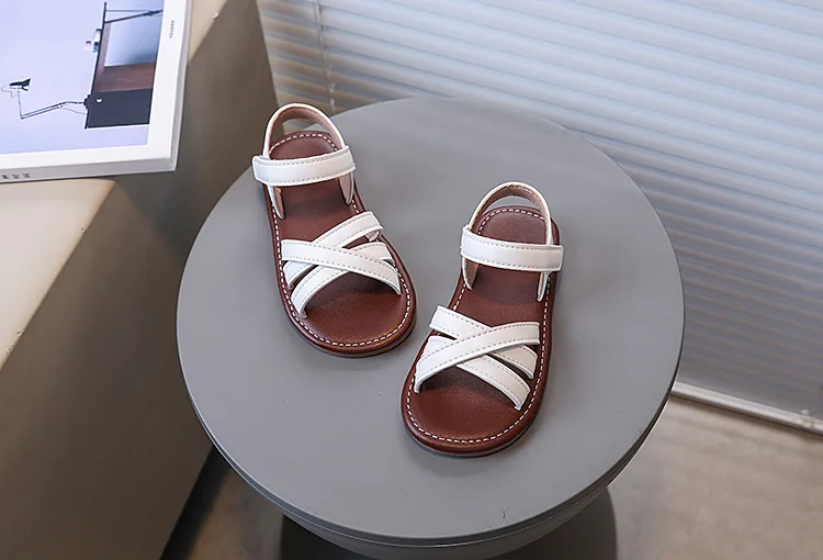 Mädchen-Sandalen Einfarbig Vielseitige Kinder-Prinzessinnen-Schuhe Offene Zehen Klettverschluss 2025 Sommer Neue Mädchen-Strandschuhe Rutschfeste Weiche Sohle – Detail 8