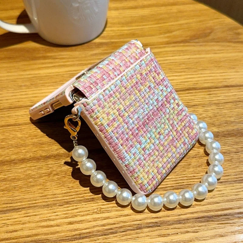 Classic Colorful Woven Pattern Case with Pearl Chain