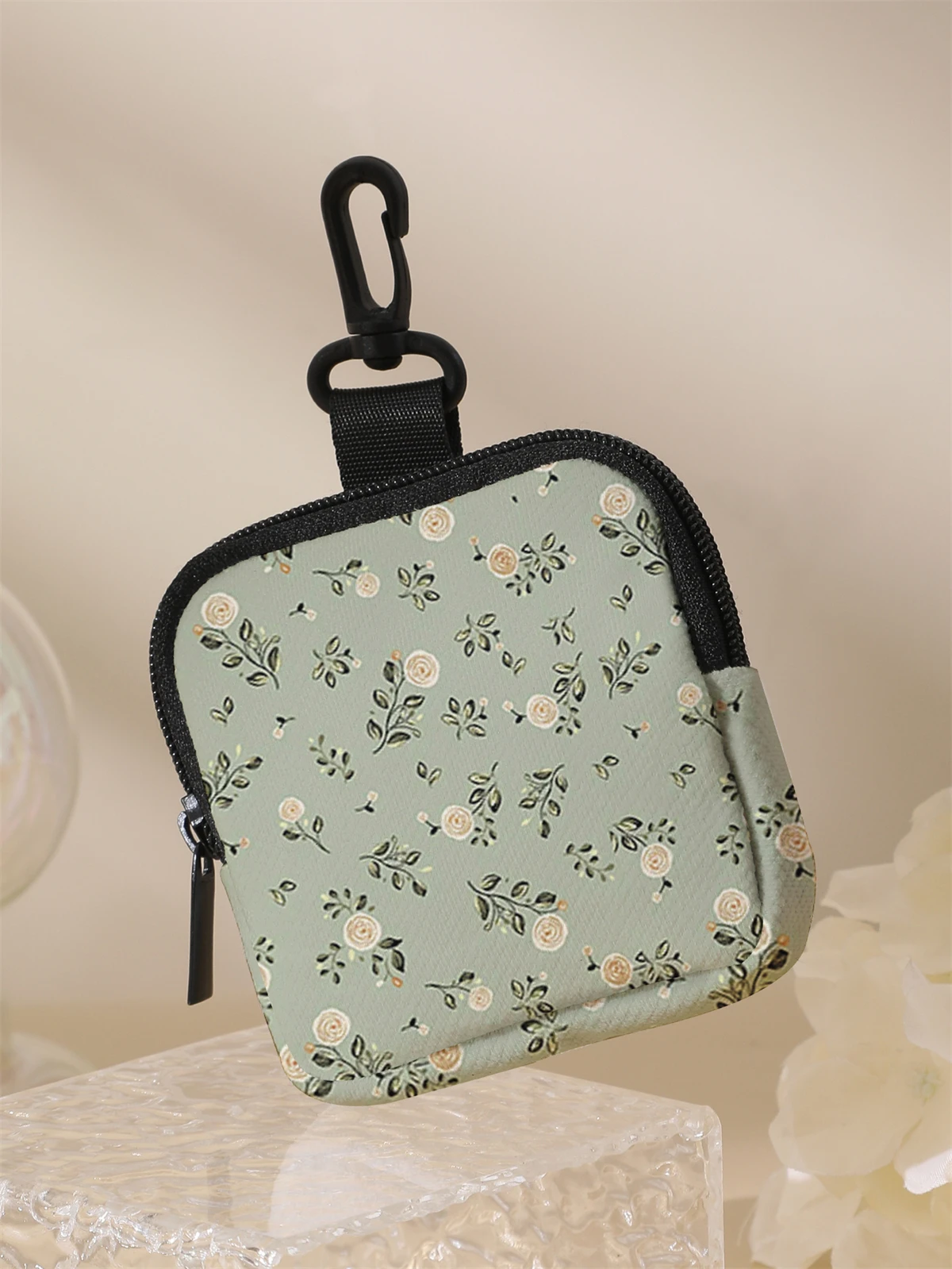 A large capacity coin wallet with floral patterns, digital printed coin wallet, and storage bag are ideal choices for GIFs