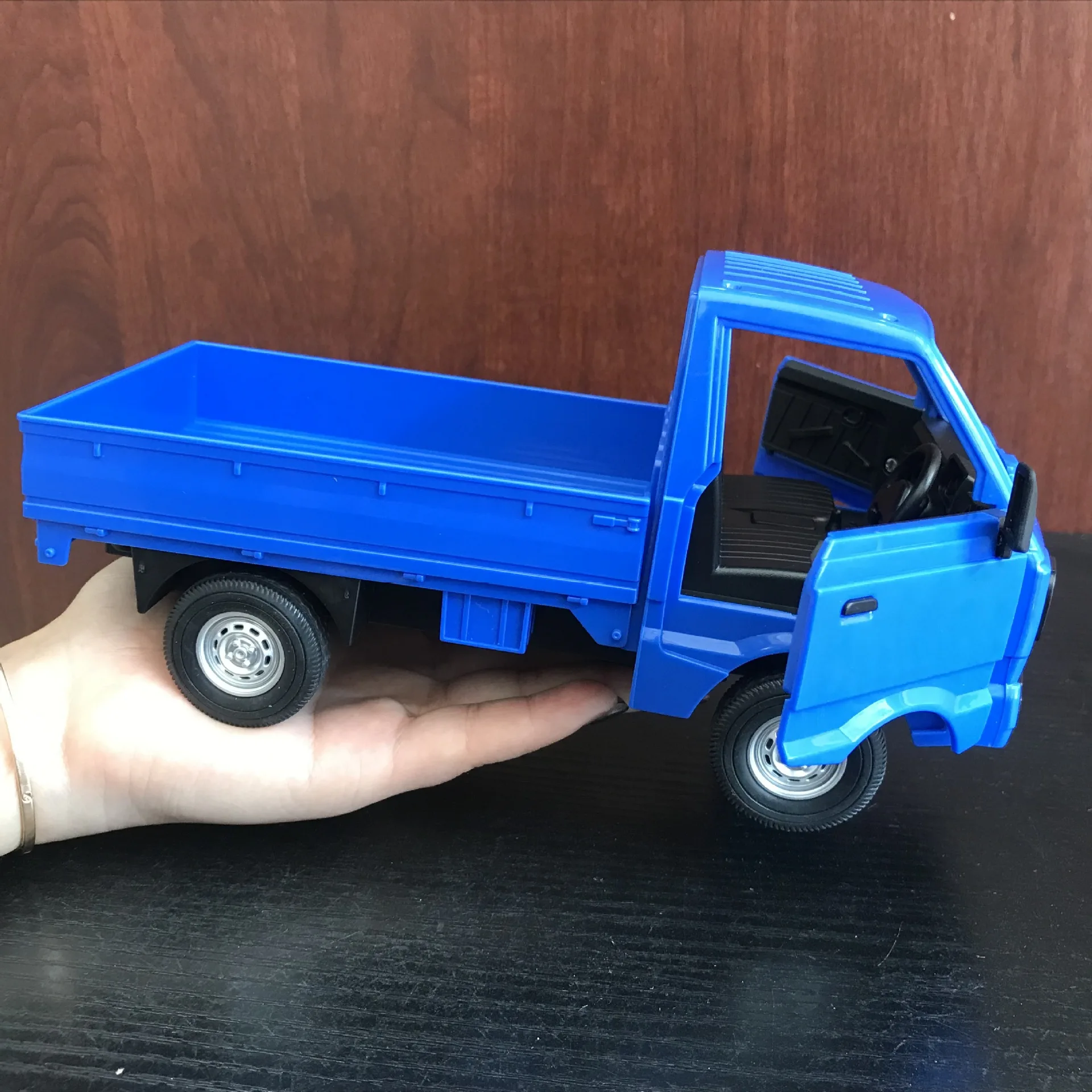 2.4Ghz RC Drift Pickup City Truck With LED Light Climbing Car Cargo Remote Control Electric Toy Vehicle Simulation Toys Boys 4