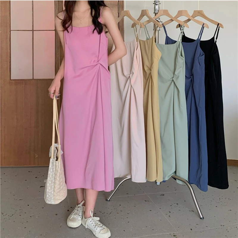 Однотонное пикантное женское платье миди без рукавов с открытой спиной и