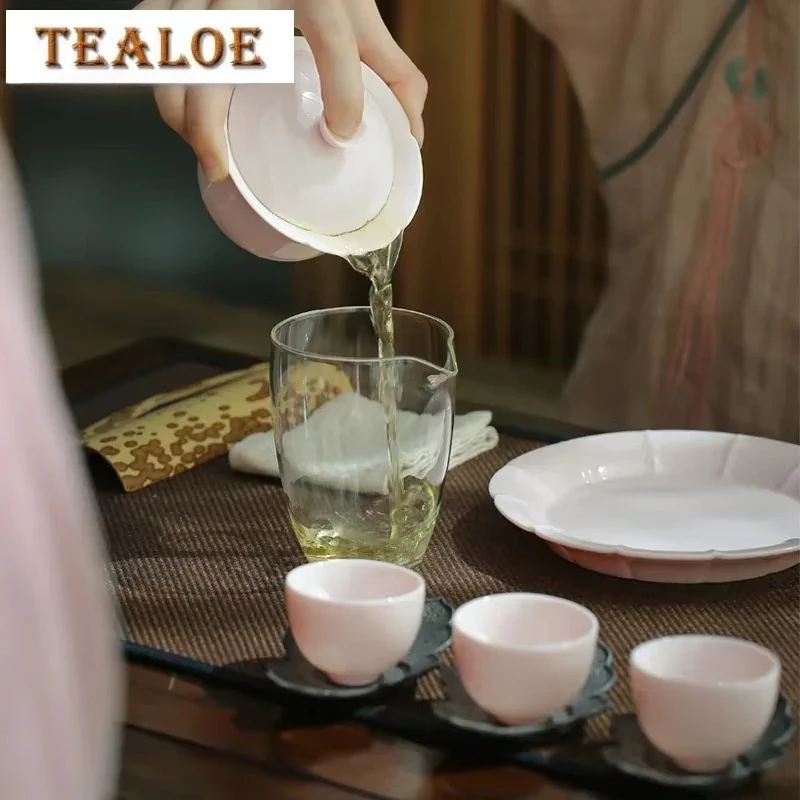 150ml Boutique Pink Ceramic Sancai GaiWan Tea Cup Handmade Single Colored Glaze Petal Tea Bowl Household Kungfu Teaset Drinkware