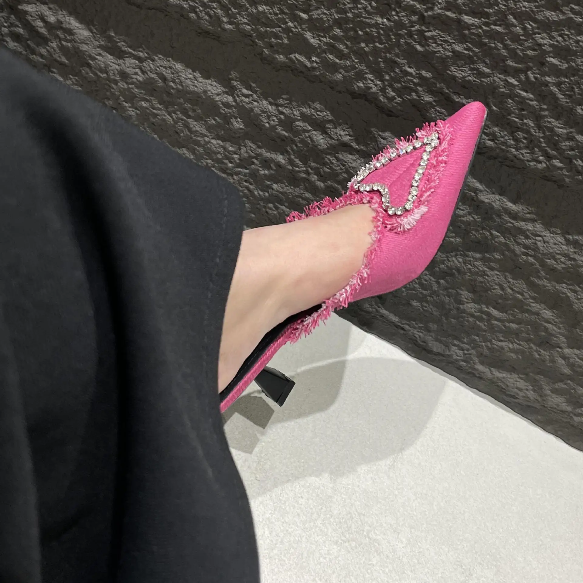 

Мюли женские блестящие на тонком каблуке, туфли без задника, заостренный носок, высокие римские, из хлопчатобумажной ткани, резина, 2024