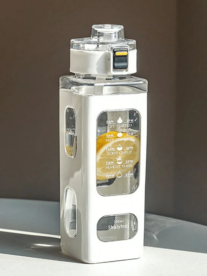 White 700ml Portable Sports Water Bottle
