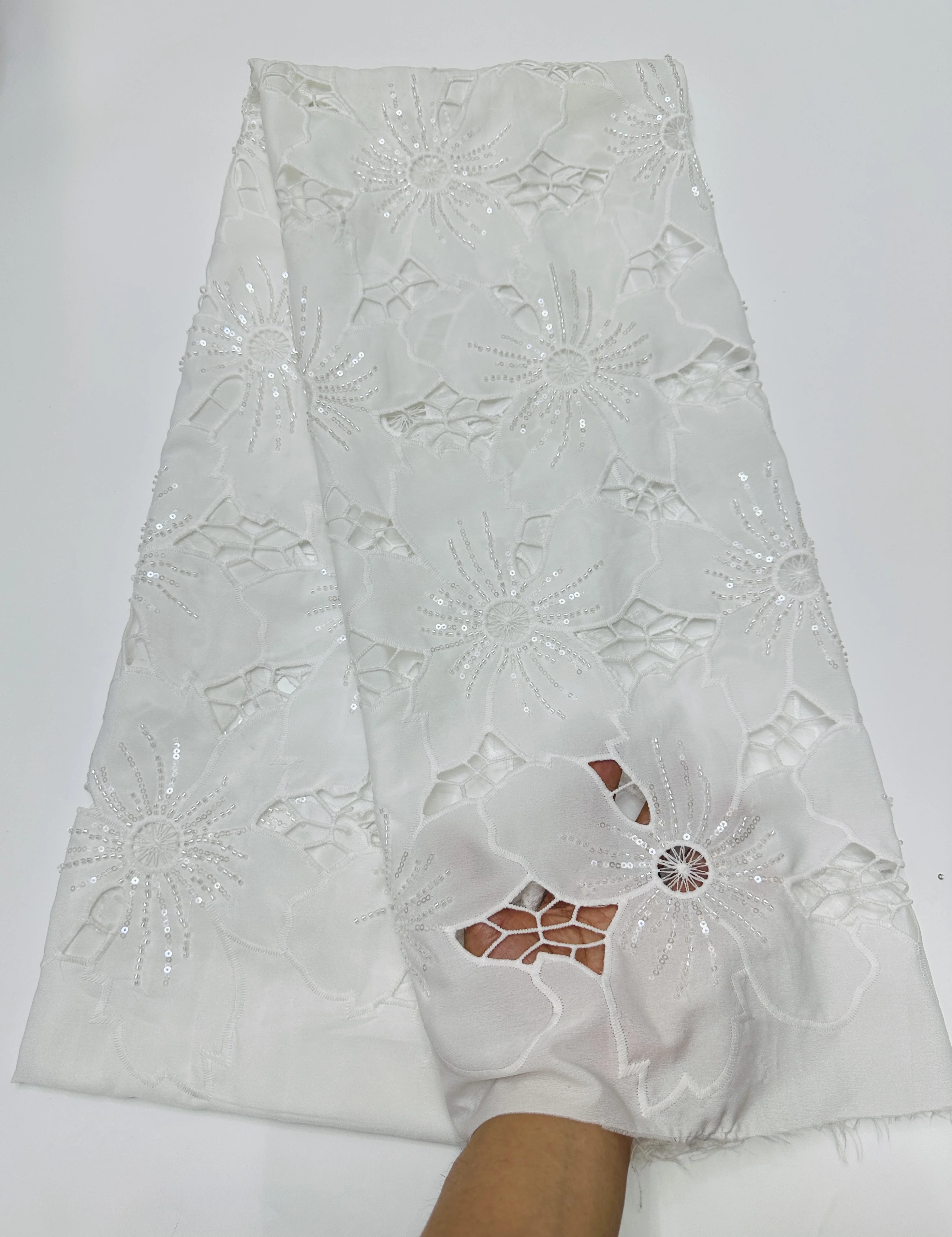 

Новинка 2024, африканская кружевная ткань с блестками, Высококачественная вышивка 3D, французские Цветочные бусины, нигерийское Сетчатое кружево для свадебного платья