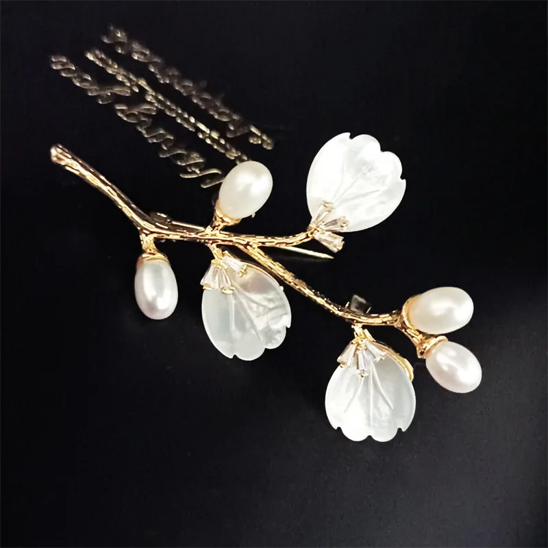 Simple Natural Shell Flower Branch Brooch Elegant Temperament Cardigan Coat Twig Pin Pearl Corsage Ornament Gift