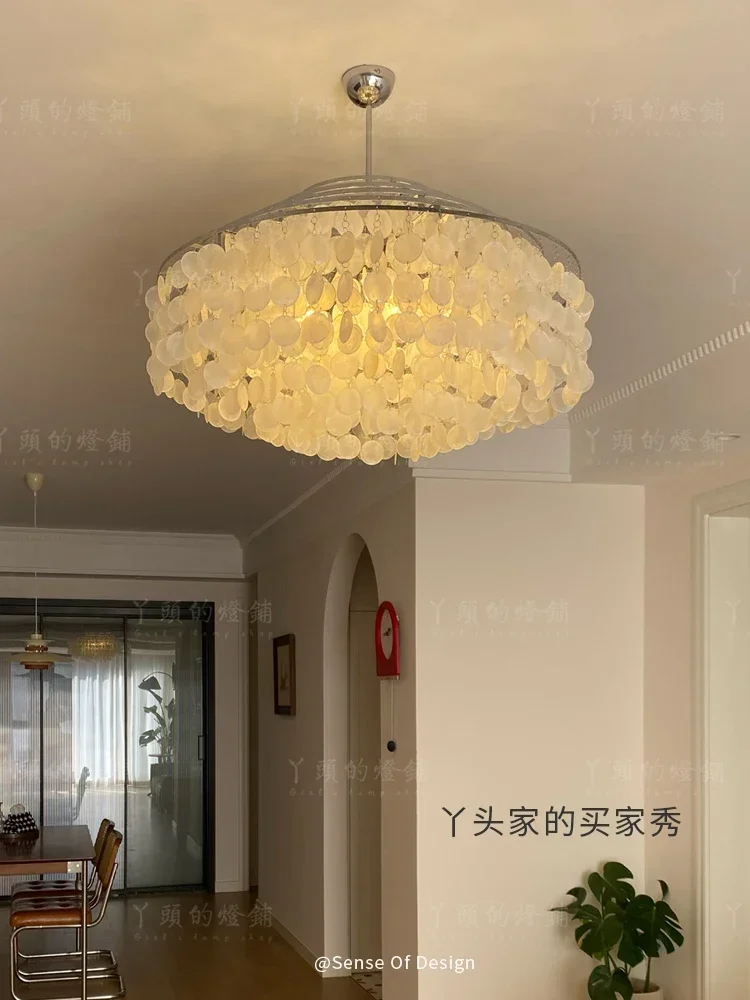 

Pearl Shell Chandelier French Retro Bedroom Wind Chime Chandelier Dining-Room Lamp Designer Lamp in the Living Room