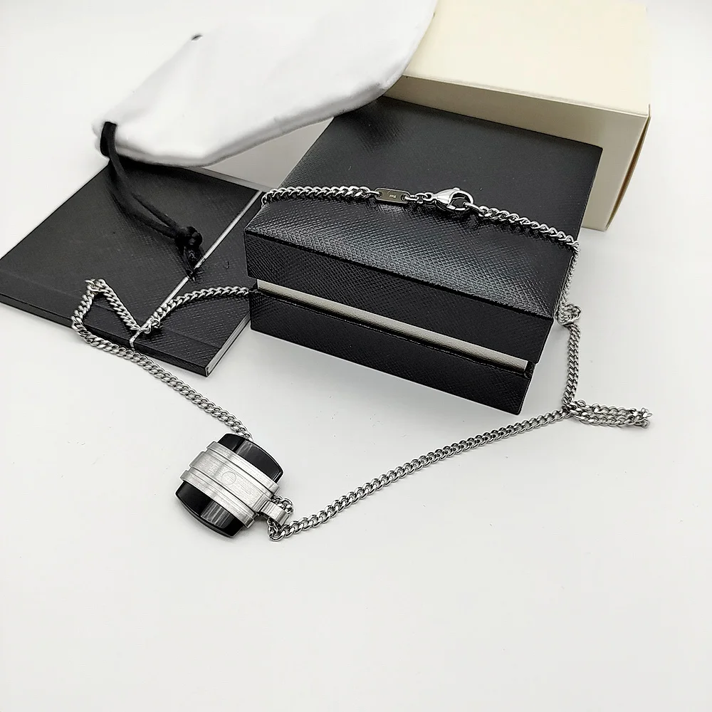 PJS MB 1:1 Necklace Classic Rounded Square Pendant Stainless Steel Chain Blak Trim Masculine Luxury Jewelry With Box Set