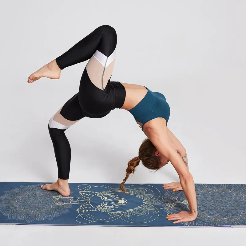 Yoga Mat Towel double-side Velvet Yoga Fitness Isolation Mat non-slip Folding Portable Sports Mat Towel Beach Quick Dry Towel 4
