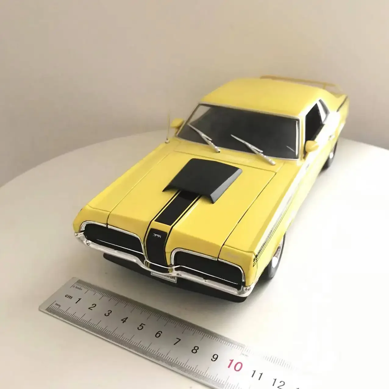 Paint Defect WELLY 1:18 Scale 1970 MERCURY COUGAR ELIMINATOR