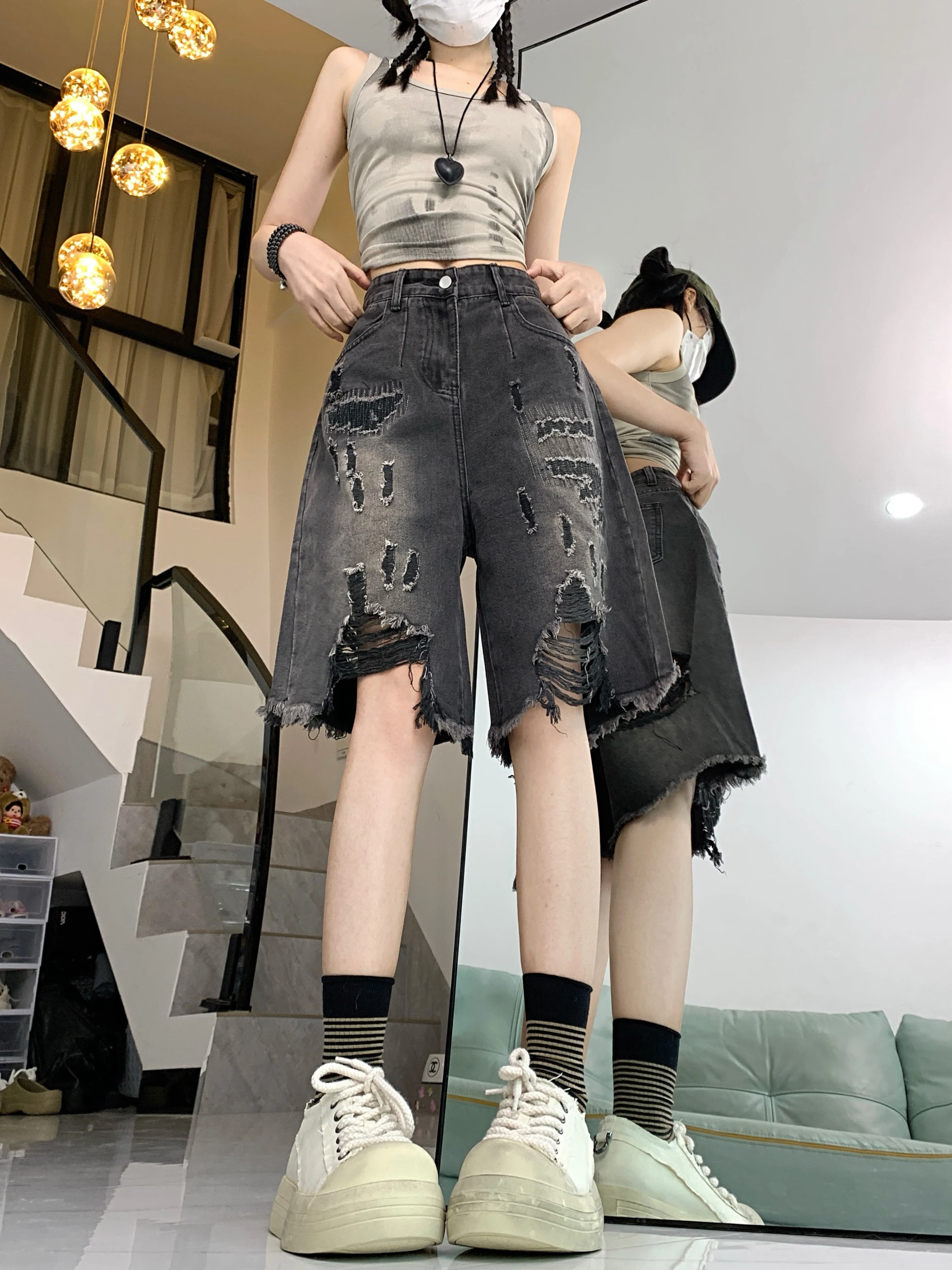

Women Black Gothic Knee Length Ripped Denim Shorts Streetwear Punk Jeans Y2k Korean Harajuku 2000s Aesthetic Emo Clothes Summer