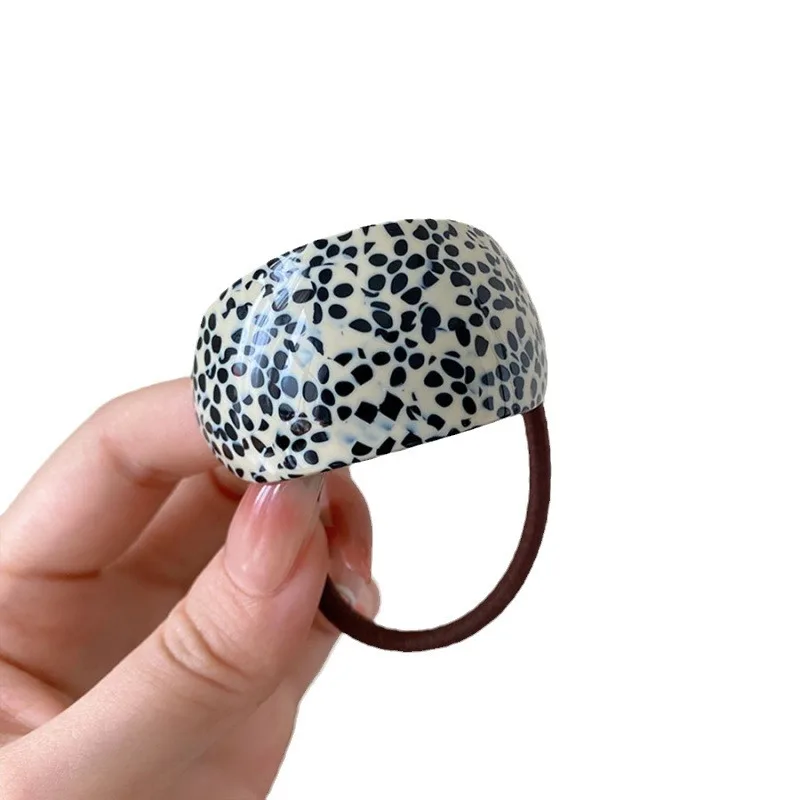 Elegant Coffee-Colored Hair Ties for Women: Stylish & High-End Accessories