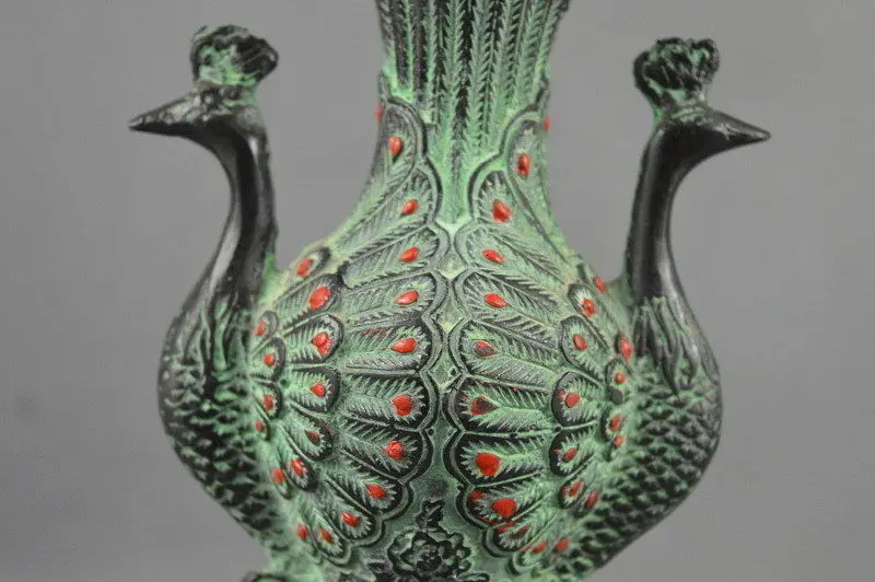 Collectible Handwork Old Bronze Carving Peacock Auspicious Vase 2
