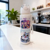 Gobelet à paille 700 ml en plastique, motif dessin animé K-POP Witch Hunt, grande capacité, portable et mignon, pour enfants 5