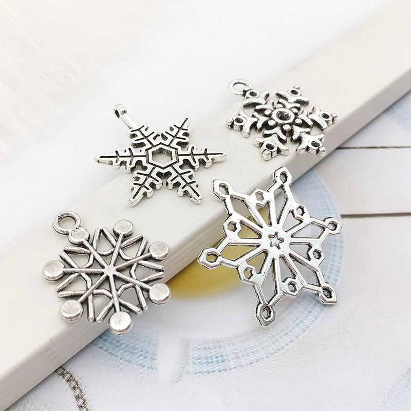14Pcs/pack 1cm-2.5cm Mixed Silver Alloy Snowflake Pendant Christmas Decoration Metal Hollowed Out Snowflake Handmade Gift Label