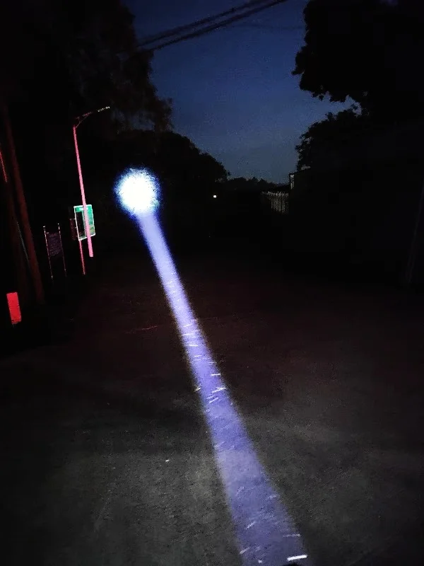 Description Picture 5 of item10000mAh High Power Flashlights 1000000LM Ultra Powerful Flashlight 2*26650 Rechargeable Lantern Tactical Outdoor Camping Torch