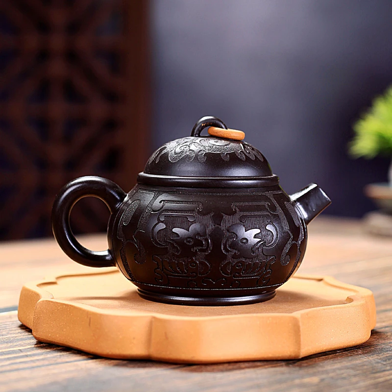 Chinese Style Raw ore black mud Purple Clay Teapot, Creative Yixing Kung Fu Tea Set Household, Handmade, 210ML New, 1Pc
