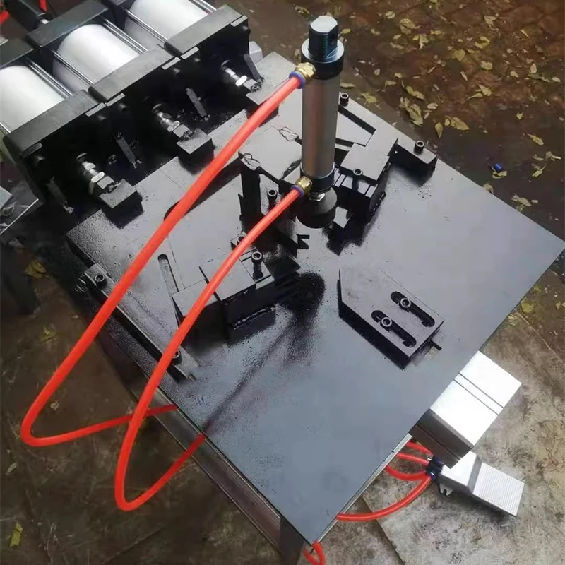 Pneumatic Corner Joining Machine for Diamond Mesh Precision Hydraulic ...