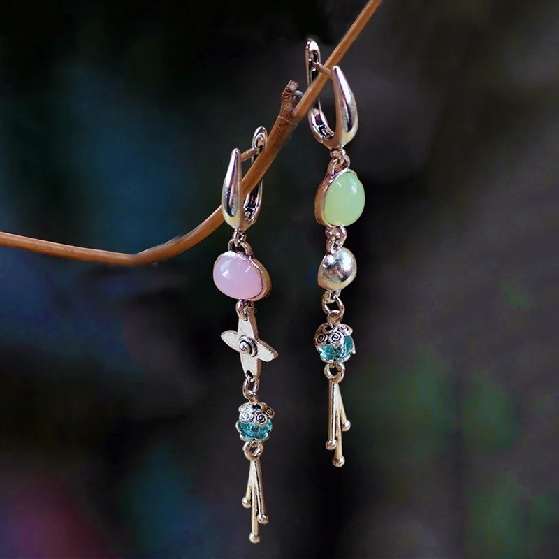 

Fashion Ancient Silver Color Long Fringed Red and Green Stone Hook Earrings New Handmade Ladies Wedding Jewelry Earrings Gifts