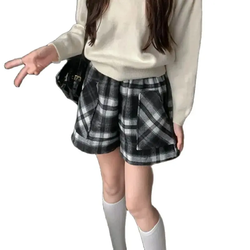 Woolen All Season Wearable Plaid  Shorts With Pocket Women All-Match Ladies High Waist Loose Casual Vintage Warm