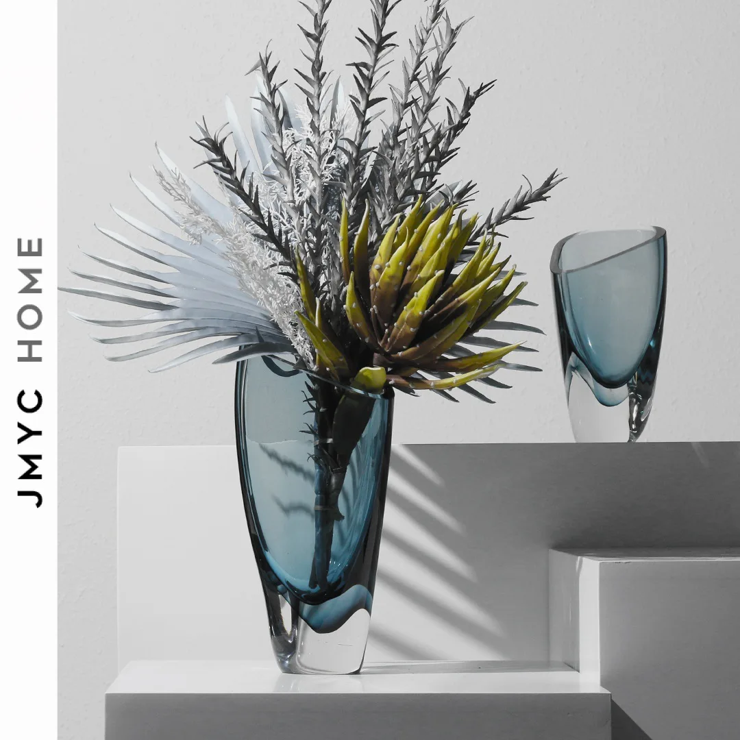 

Simple modern triangular cut flower set, tea table, flower arrangement, soft decoration, vase, dining table decoration