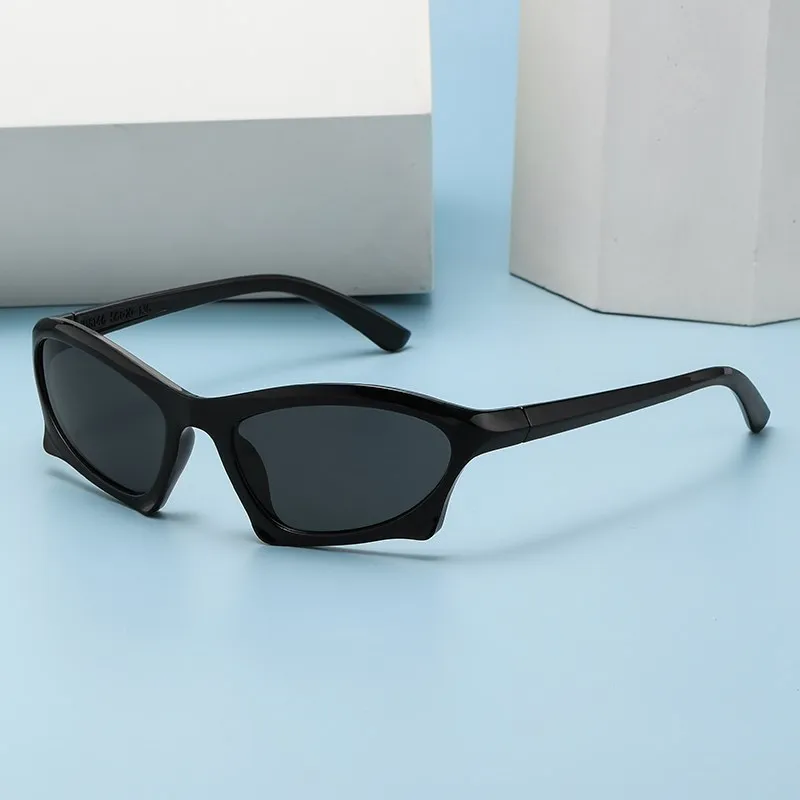 

Vintage Sunglasses Women Men Brand Design Mirror Sport Luxury Unisex Sun Glasses Men Driver Rideing Eyeglasses Shades UV400
