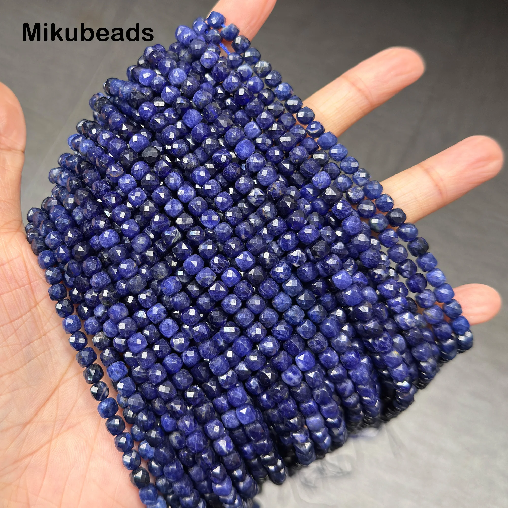 천연 3A 소달라이트 4*4mm 각진 큐브 라운드 비즈 주얼리 DIY 목걸이 팔찌 도매용